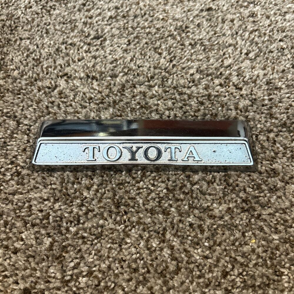 Toyota Corona RT40/RT43 1966–1967 Rear DEGI Metal Badge Emblem